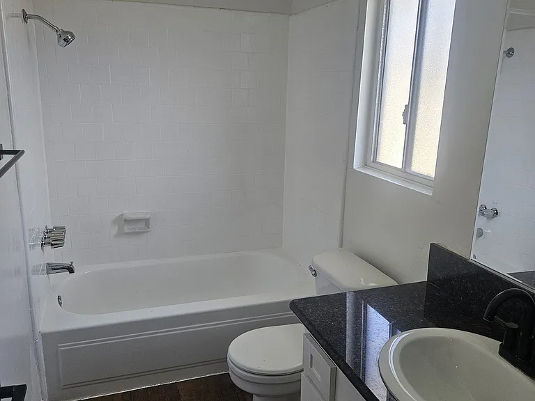 1732 W Glen Ave #10 — Photo 6