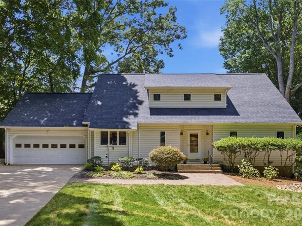 2216 Holly Ln, Shelby, NC 28150