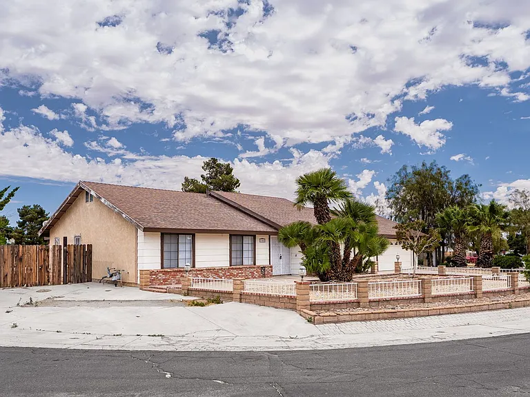 11462 Brackenfern Ct — Photo 3