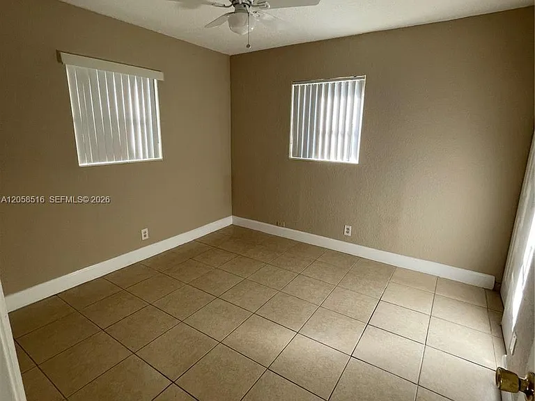 1810 SW 64th Ter — Photo 9