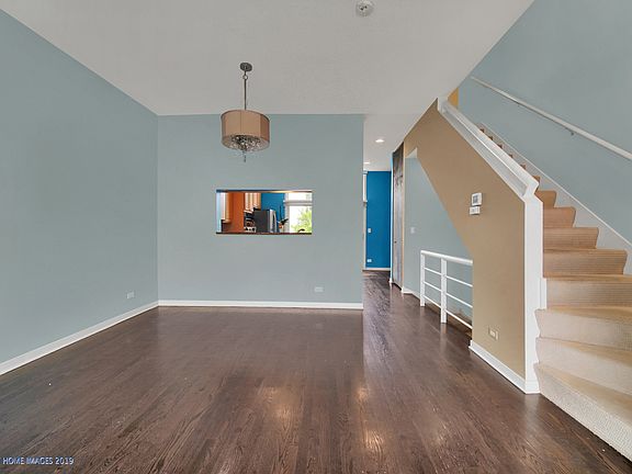 4th image of 1741 W Wellington Ave