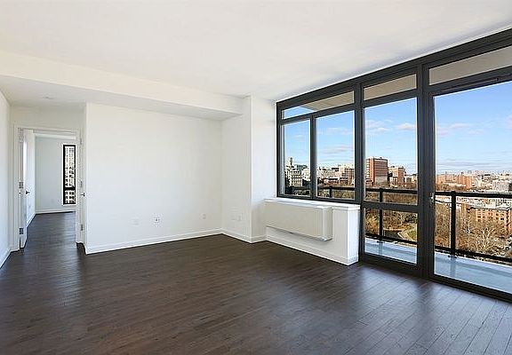 3rd image of 321 Cathedral Pkwy #14B
