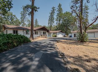 3388 McMartin Ln, Central Point, OR 97502
