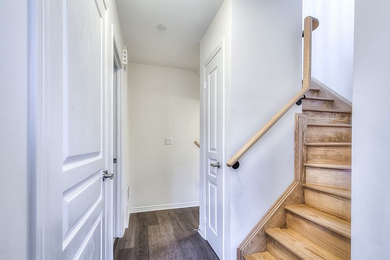 Toronto Townhouse for rent - 2 Bedrooms — photo 12
