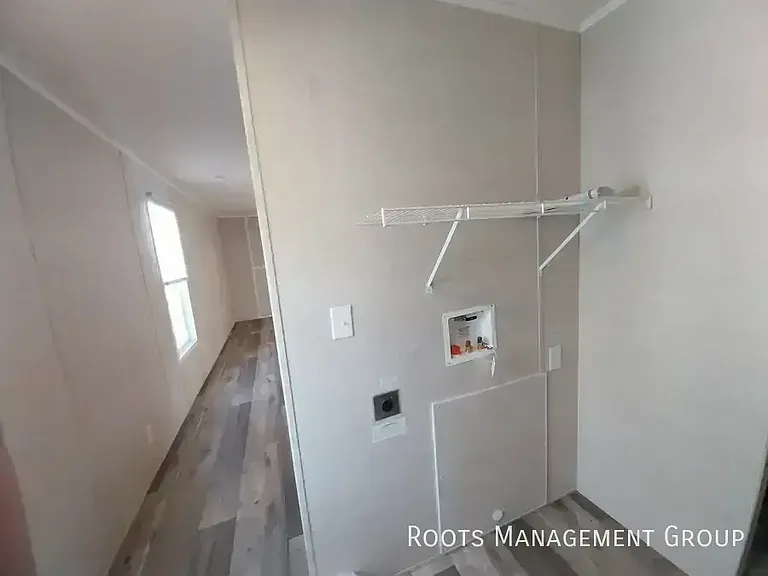 1402 Winona St #1402WN — Photo 6