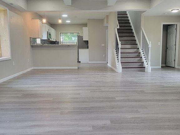 4th image of 2663 W 28th Pl