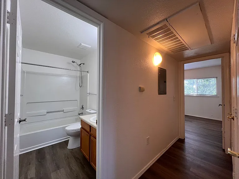 Bramwell - 430 Willow Way — Photo 13