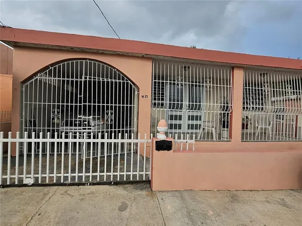 Calle Iglesias H 21 Urb Rafael Bermudez, Fajardo, PR 00738