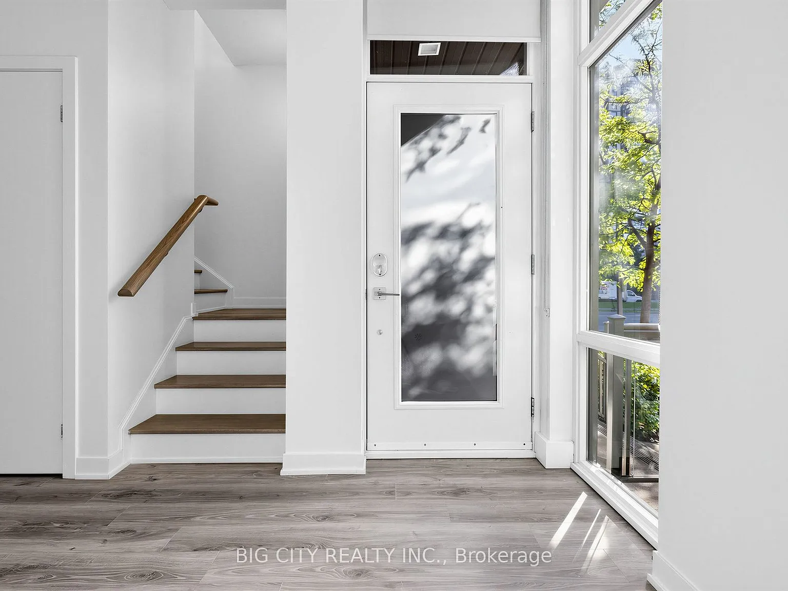 4 bed, $4,000 — Photo 2