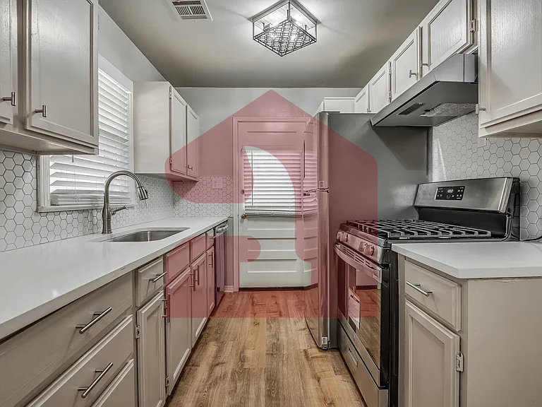 2104 Churchill Way — Photo 12