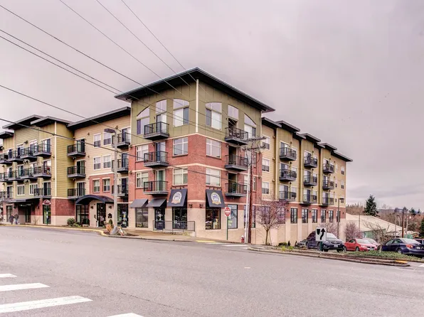 McKenzie Square Apartments