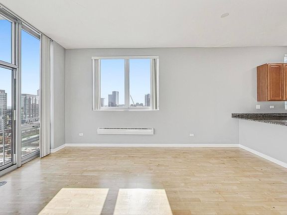 5th image of 1600 S Indiana Ave Unit 1509