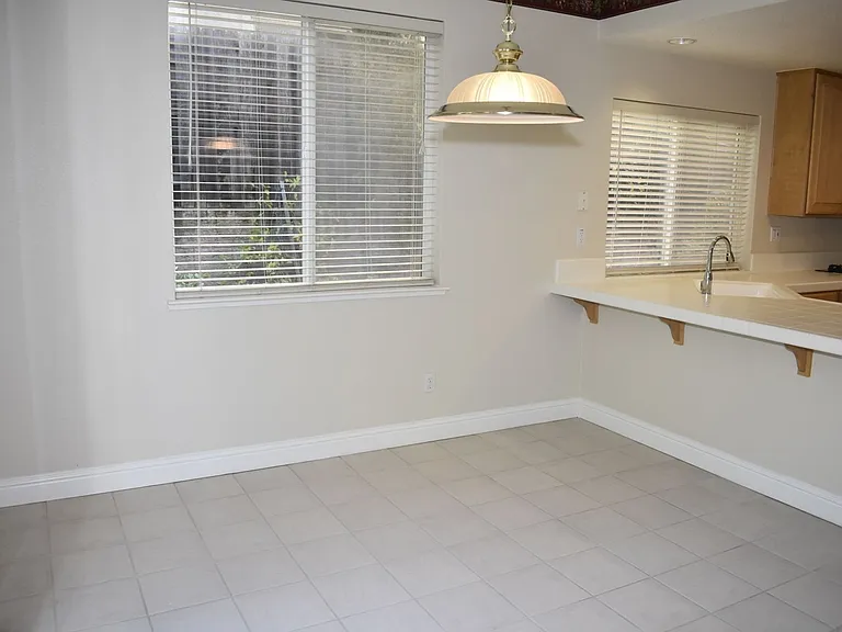 630 Rogers Cir — Photo 11