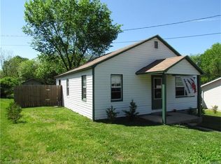 104 N Oak St, Dixon, MO 65459