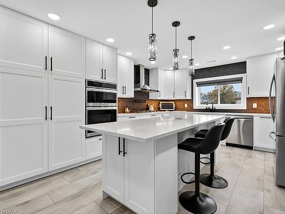 4th image of 74 Green Mountain Rd E