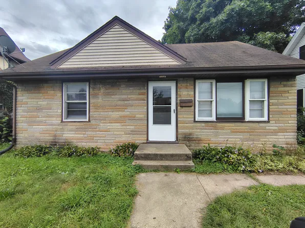 1605 Benton St, Rockford, IL 61107