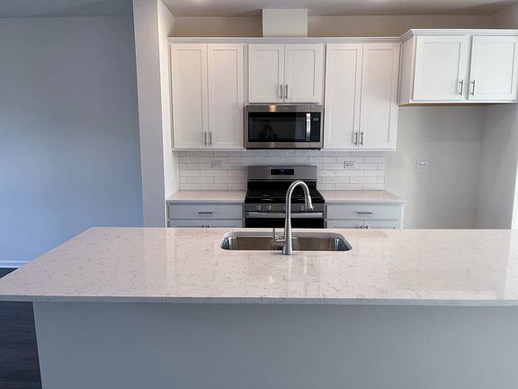 5th image of 2243 Venture Dr
