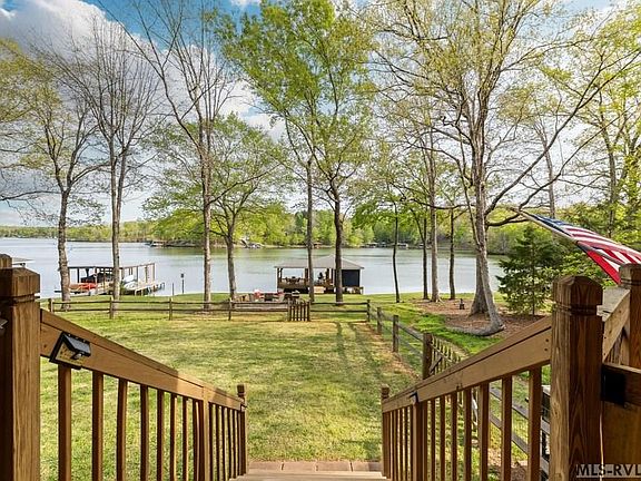 4th image of 1705 Great Creek Dr