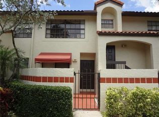 307 Republic Ct, Deerfield Beach, FL 33442