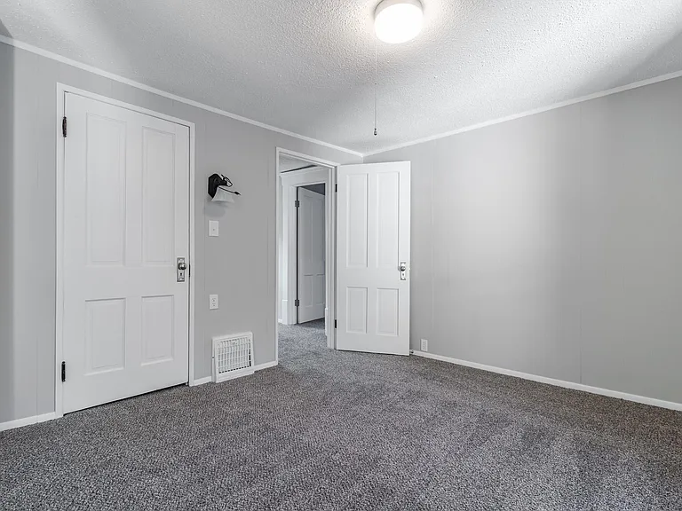 312 Upland Ave — Photo 21