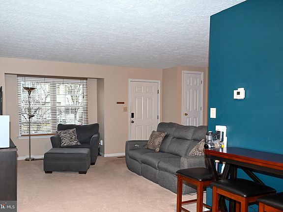 4th image of 233 Sherando Cir