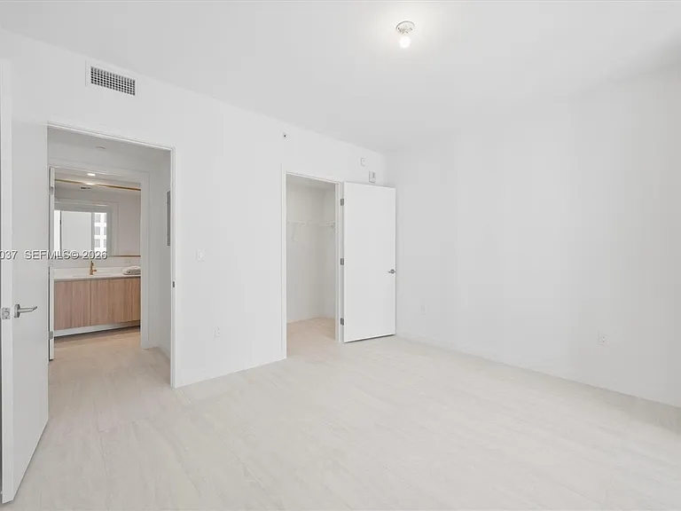 77 SE 5th St #2614 — Photo 12