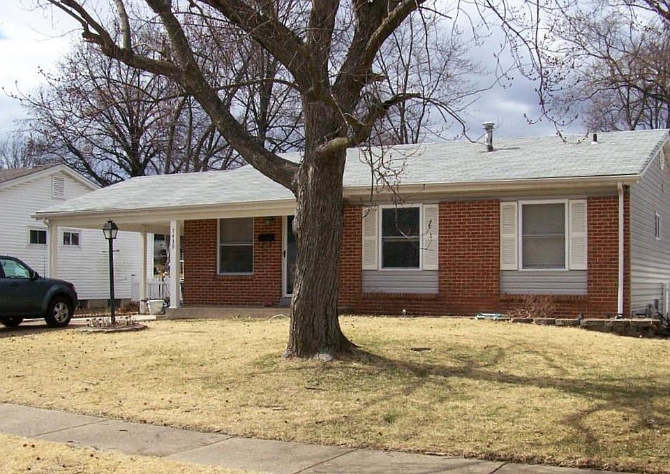 1st image of 7439 Foxfield Dr