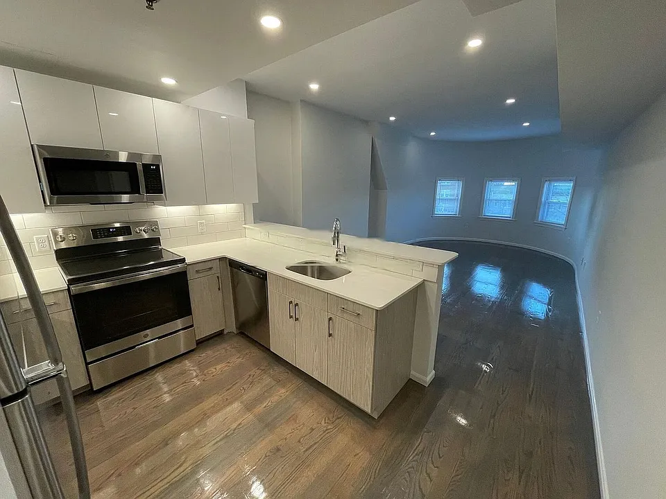 1408 Beacon St #3