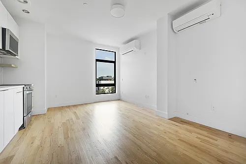 150 Eagle St #6A Photo 1