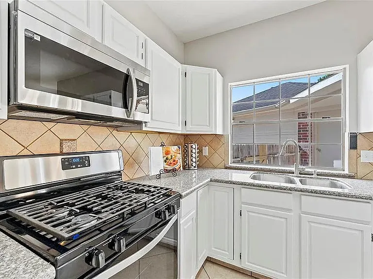 215 Birch Hill Dr — Photo 15