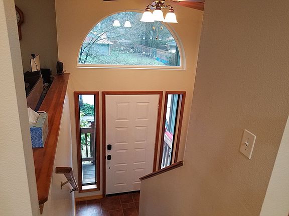 5th image of 401 NE Hearthwood Blvd