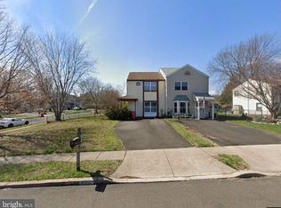 632 Longfellow Ct, Warminster, PA 18974