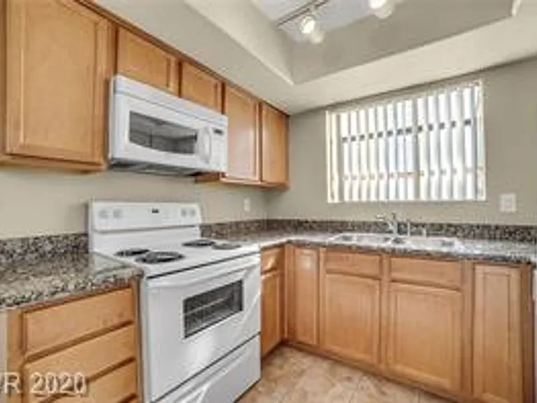 7300 Pirates Cove Rd #1057 — Photo 8
