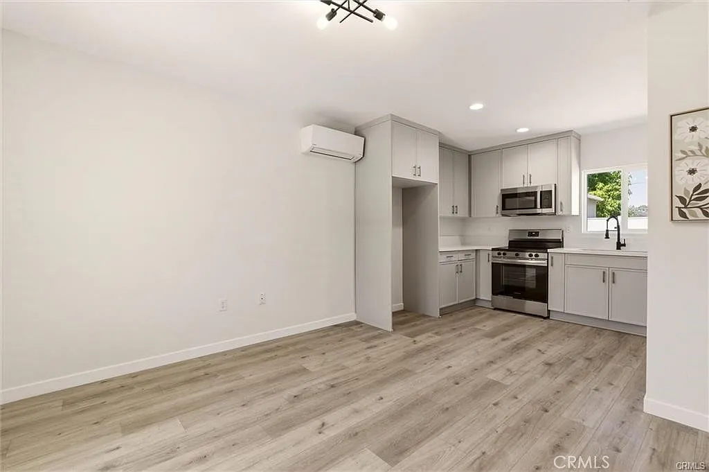 1 bed, 463 sqft, $2,500 — Photo 4