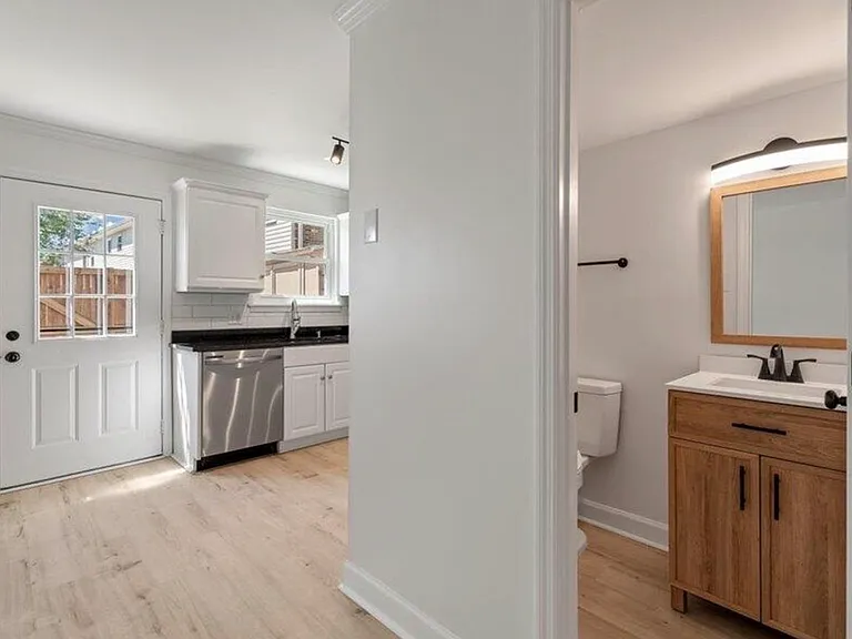 415 Parkdale Dr #8E — Photo 6