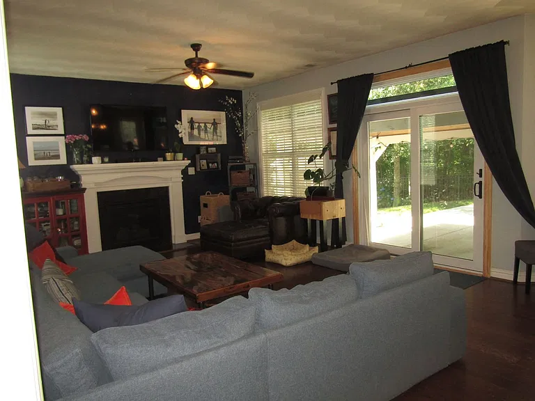 2084 Kittridge Dr — Photo 14