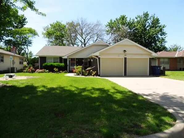 1009 S Dalton Dr, Wichita, KS 67207