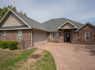 660 Black Onyx Ave, Springdale, AR 72764