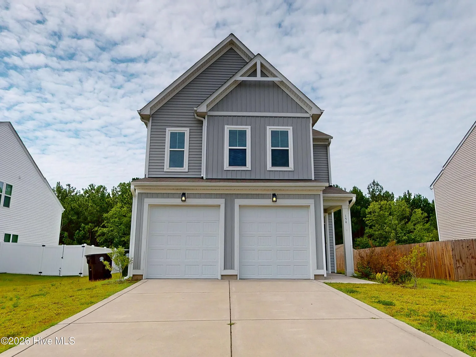 3 bed, 2.5 bath, 2186 sqft, $2,200 — Photo 1