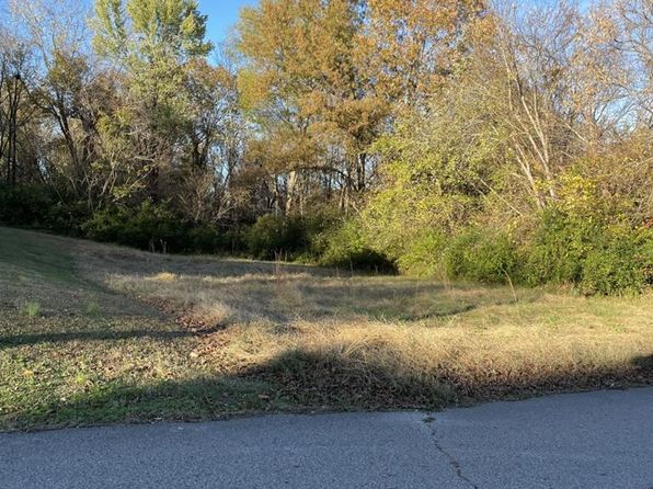317 Garland St, Greenfield, TN 38230
