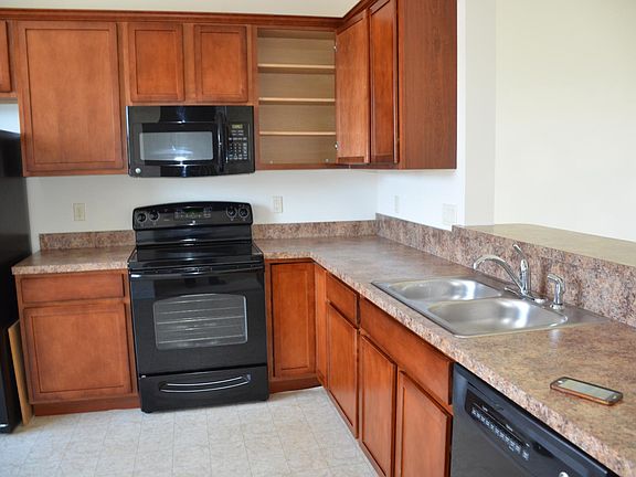 4th image of 7145 Pioneer Dr