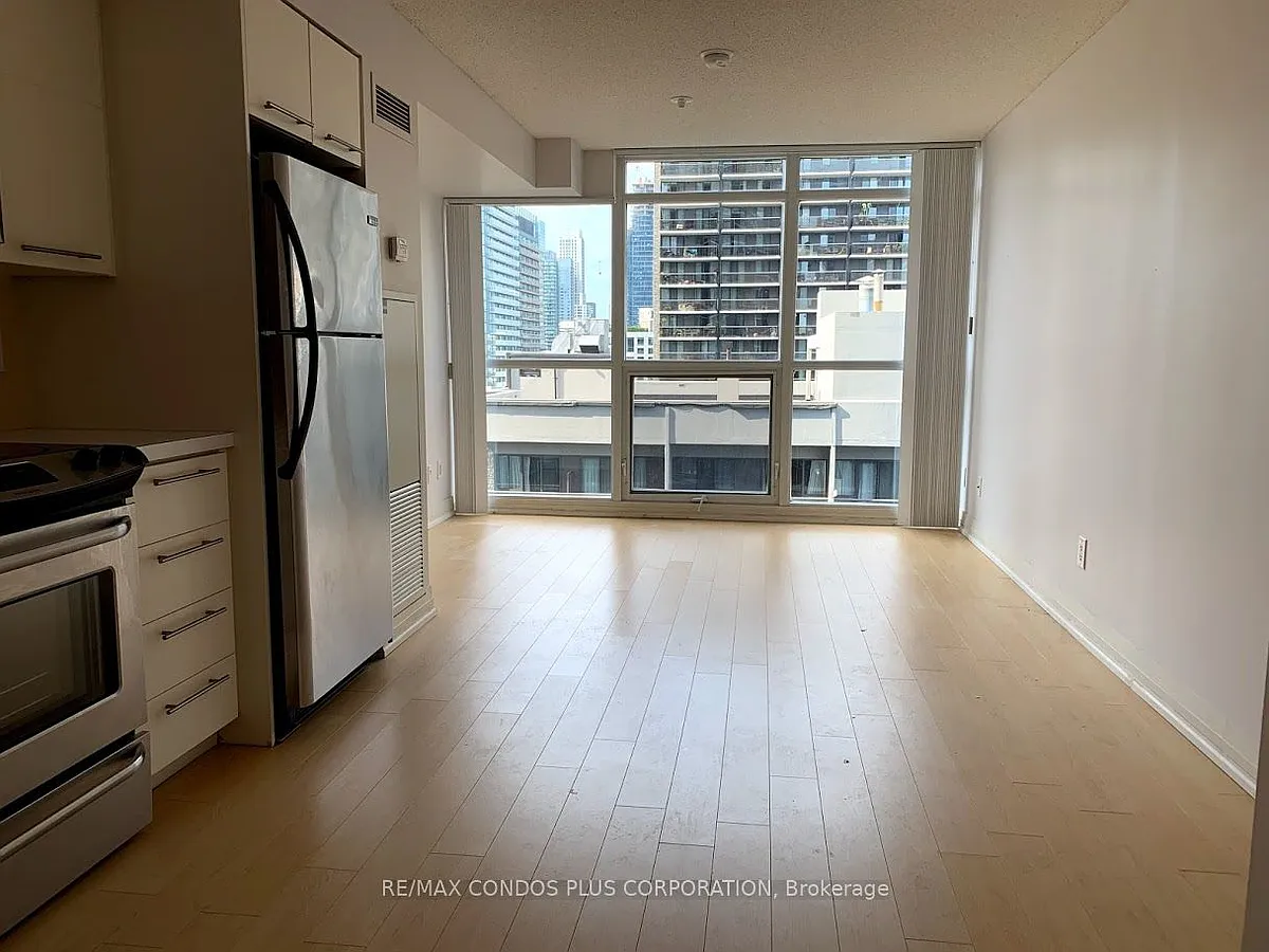 Building Photo - 25 Carlton St #1809