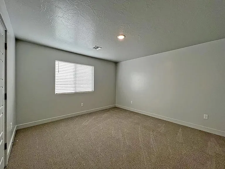 4104 E Phobos Ln — Photo 26