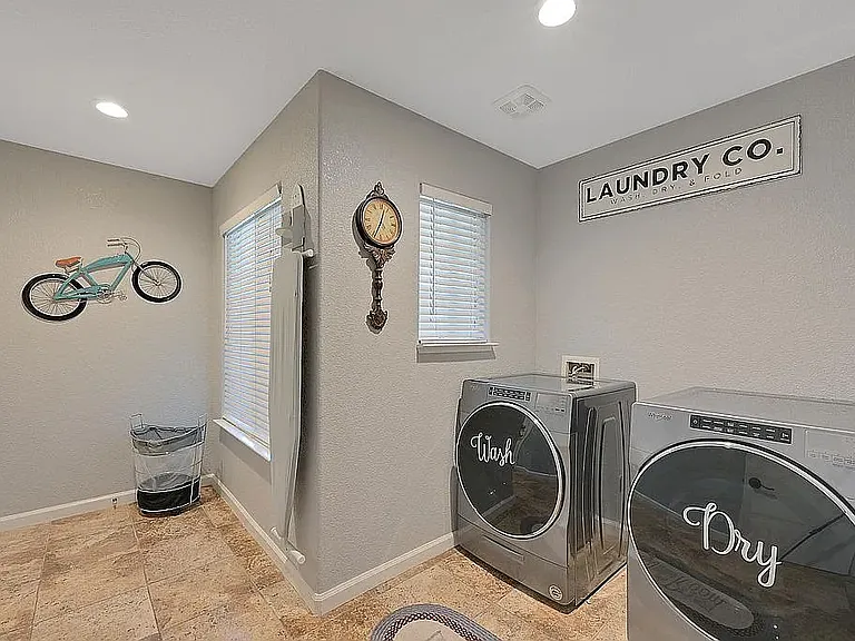 2052 Gold River Dr — Photo 13