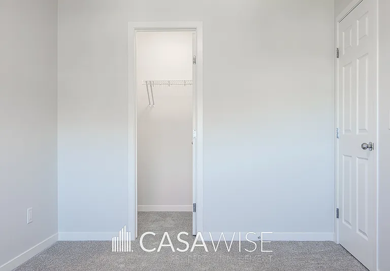 17211 9a Ave SW #17211 — Photo 8