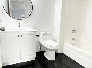 2430 Caton Crest Ct, Crest Hill, IL 60403