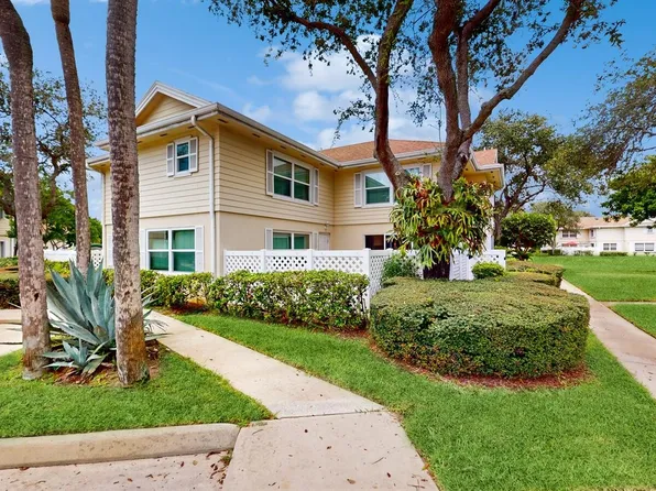 8148 Bridgewater Court #48b, Lake Clarke Shores, FL 33406