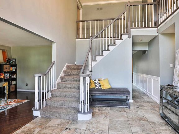 3rd image of 145 Rosebrook Dr