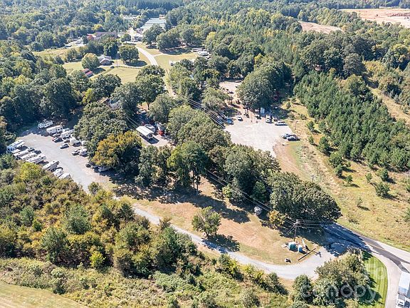 3rd image of 6770 Hudspeth Rd