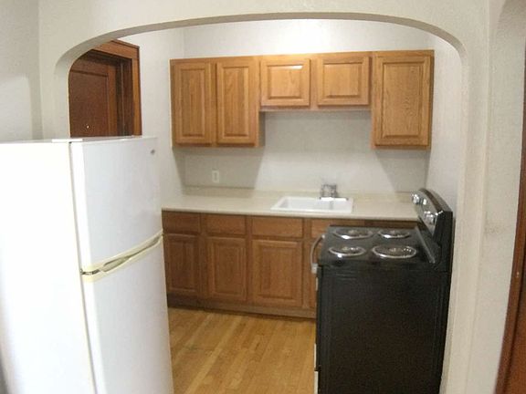 5th image of 1301 Madison Ave Unit 1